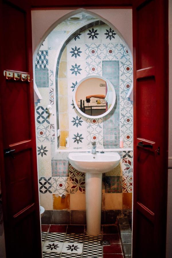 The Riad Hostel 丹吉尔 外观 照片