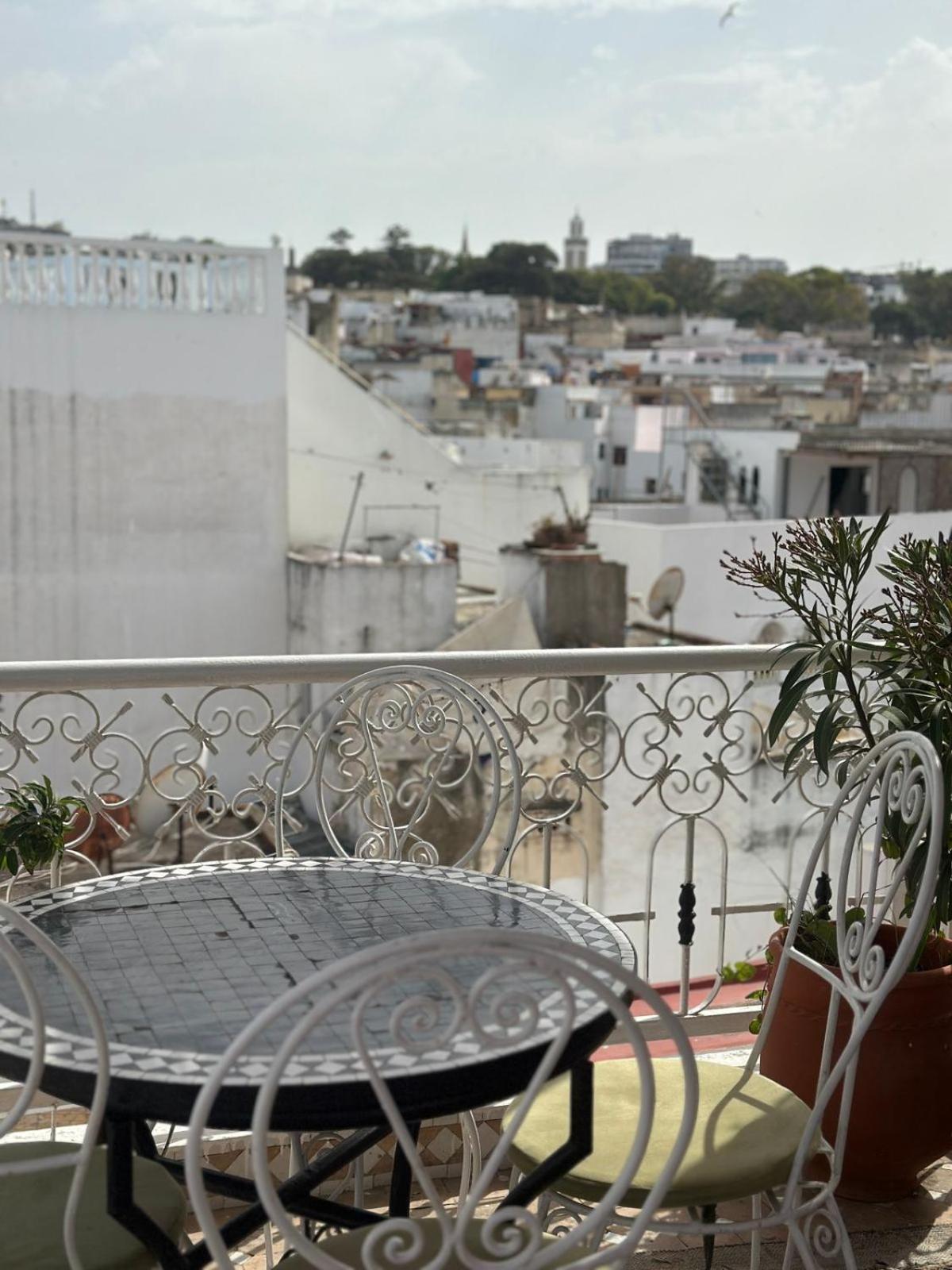 The Riad Hostel 丹吉尔 外观 照片