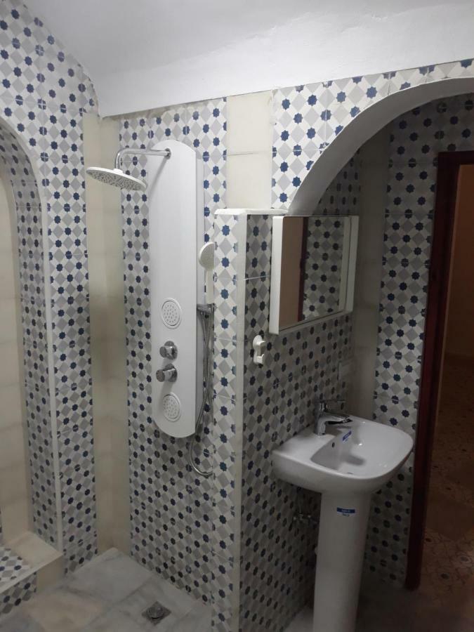 The Riad Hostel 丹吉尔 外观 照片